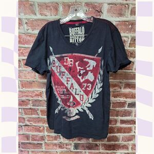 Buffalo David Bitton Black V-Neck T-Shirt – Men’s Small Rugged Cotton Tee